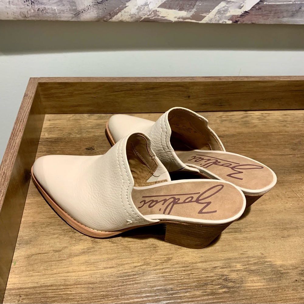 ZODIAC Women's Ada Mule - Picture 9 of 11